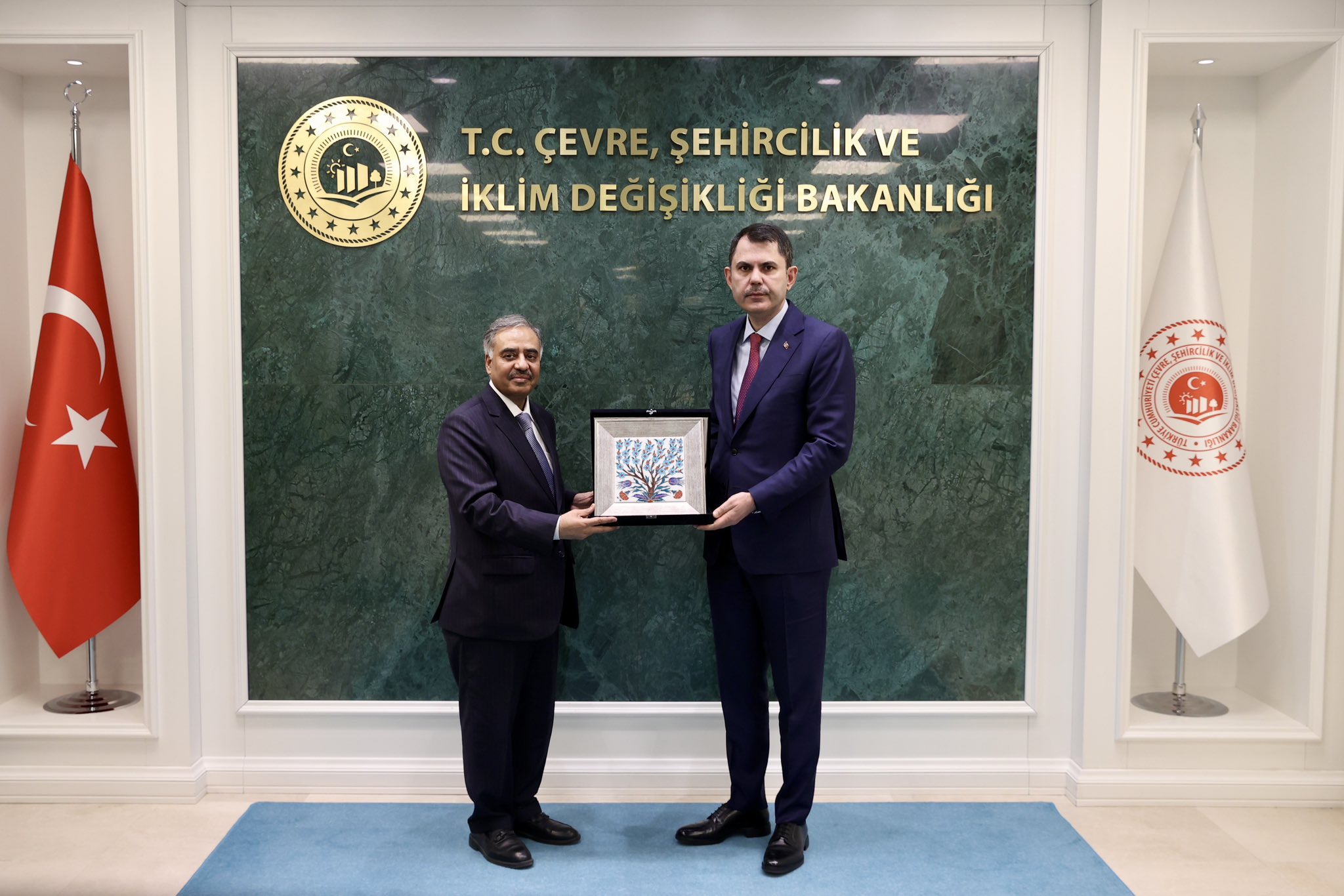 COP31 President Kurum Meets with D-8 Secretary-General Mahmoud