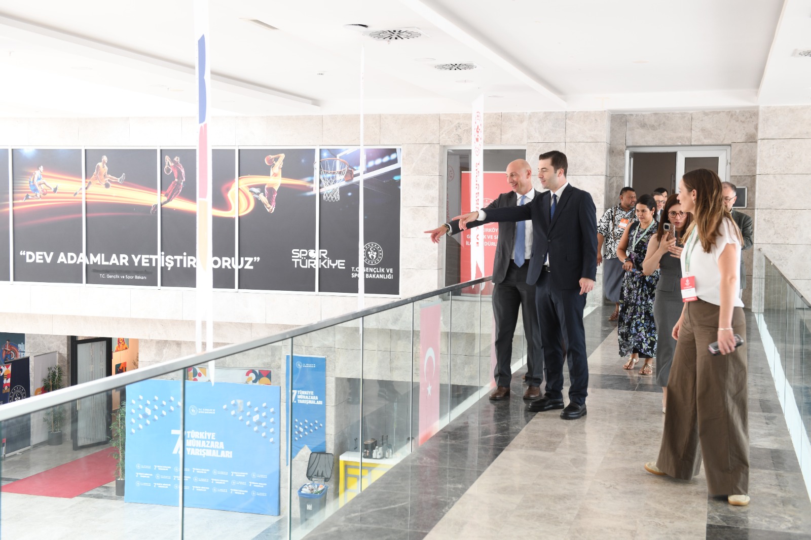 COP31 Youth Champion Higgins Meets with Climate Envoys in Türkiye