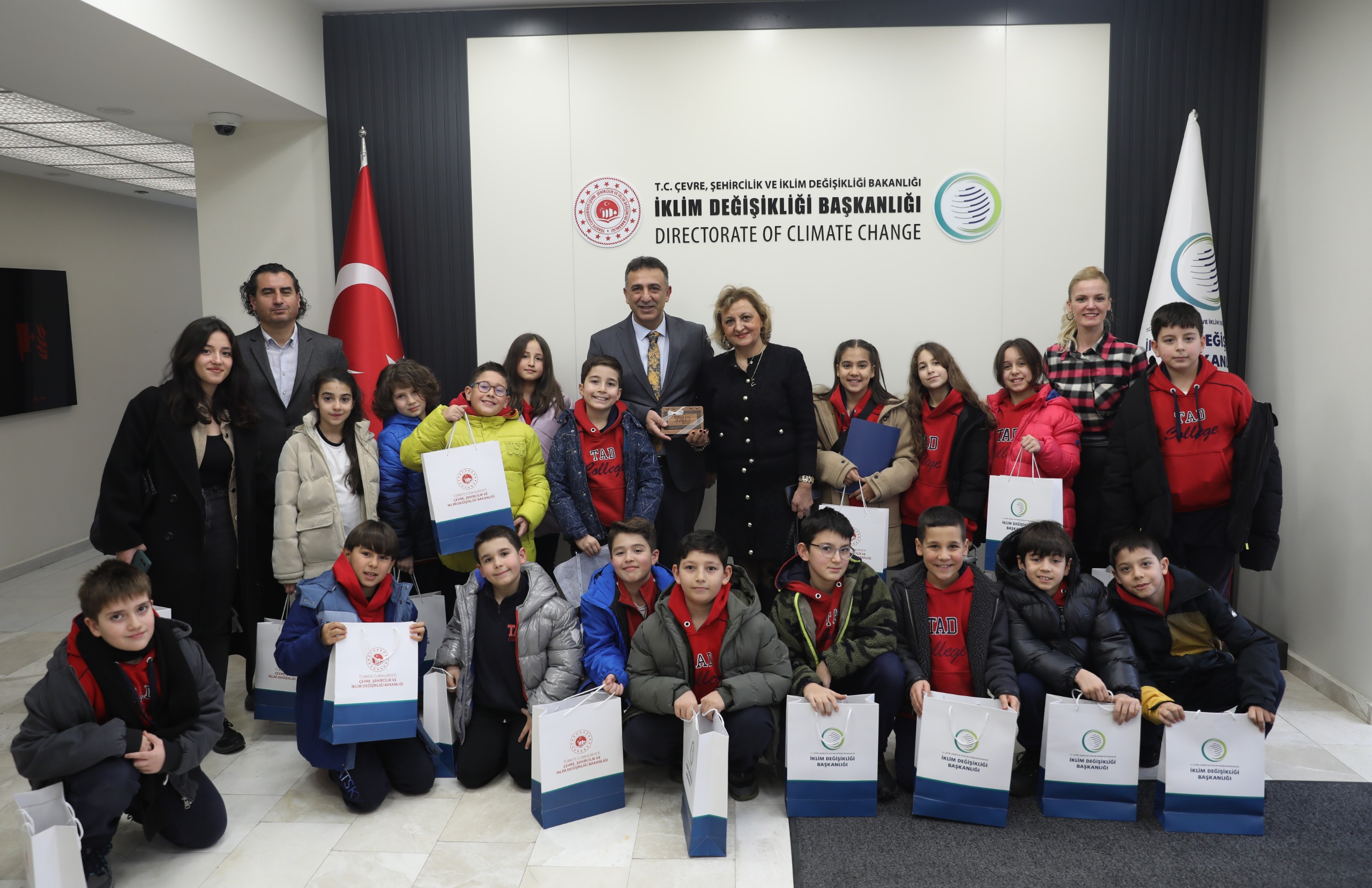 Director of Climate Change Hasar Hosts Primary School Students at the Directorate