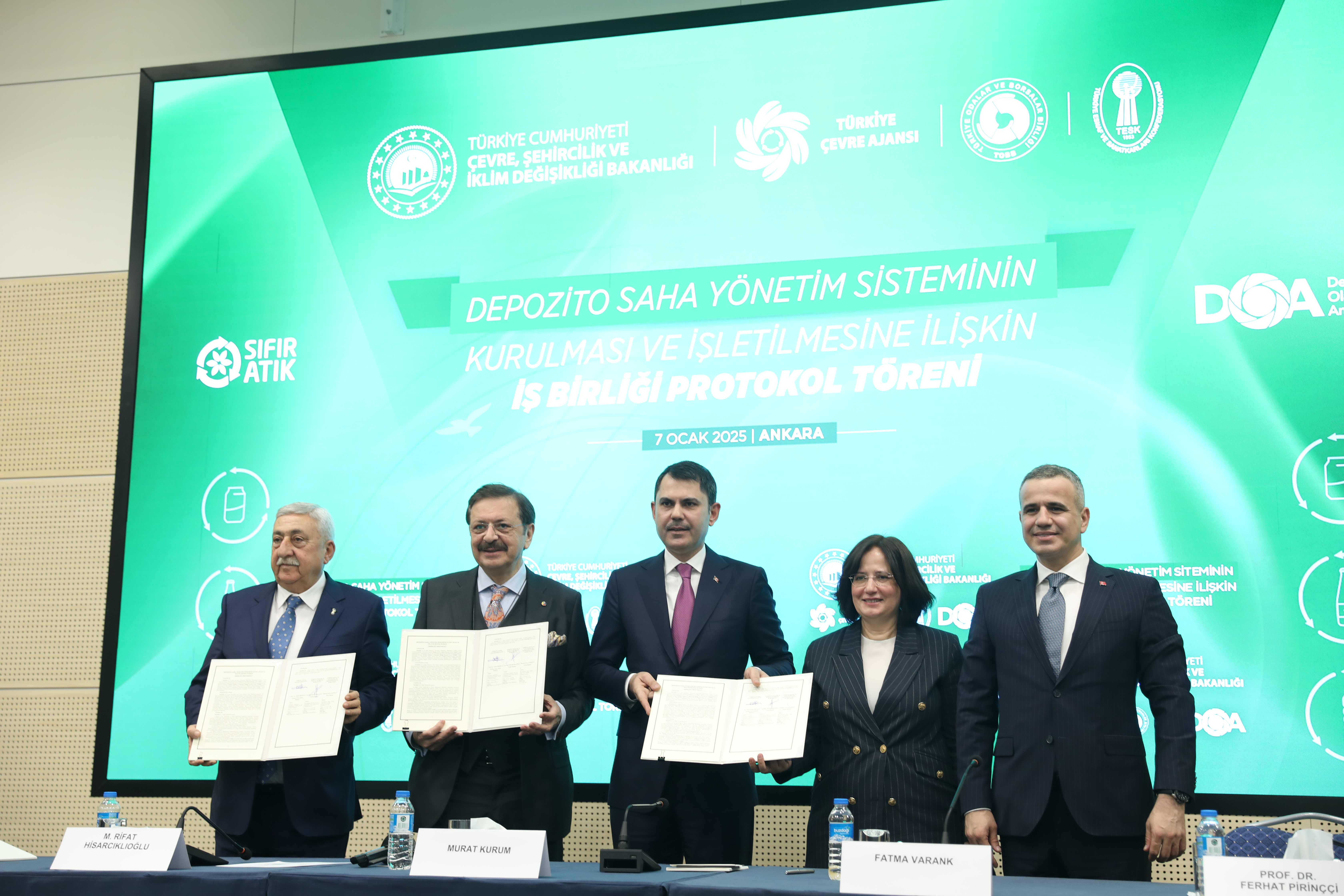 Director of Climate Change Hasar Attends the Signing Ceremony for the Establishment of the Deposit Field Management System