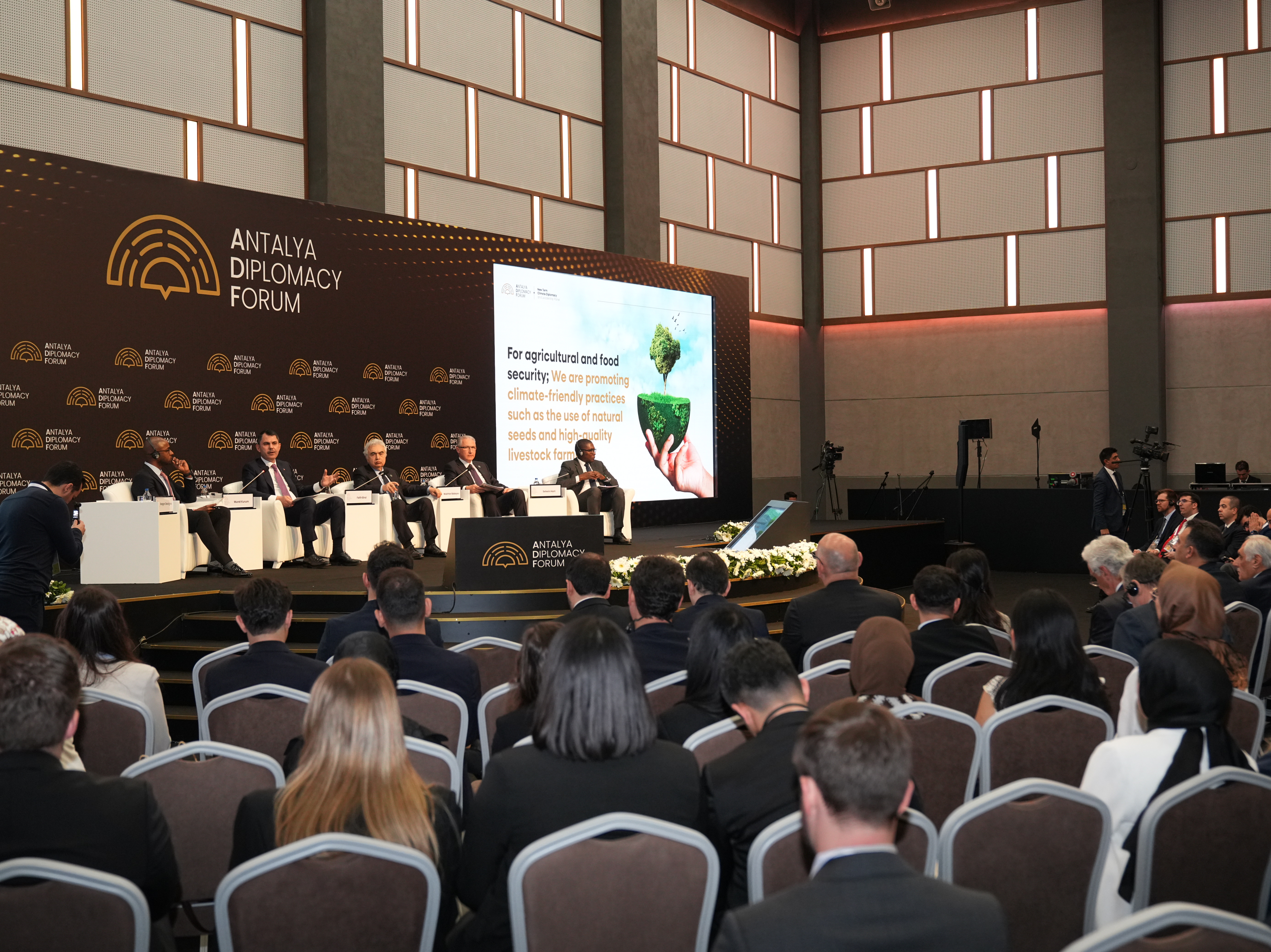 MINISTER KURUM AT THE ANTALYA DIPLOMACY FORUM