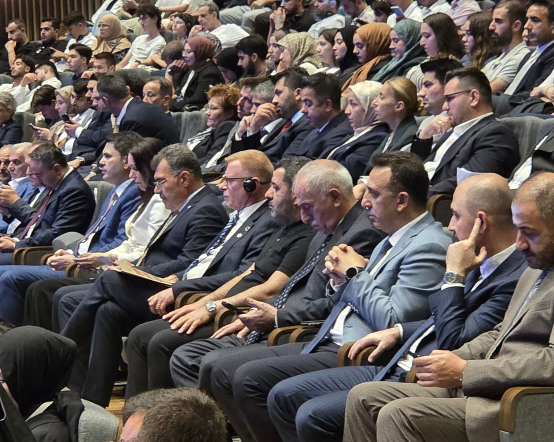 COP31 BAŞKANI KURUM, “NEXTGENCOP30.5” İKLİM ZİRVESİ’NE KATILDI