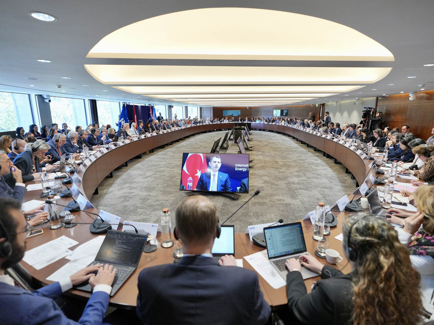 COP31 BAŞKANLIĞI, ULUSLARARASI ENERJİ AJANSI İLE STRATEJİK ORTAK OLACAK