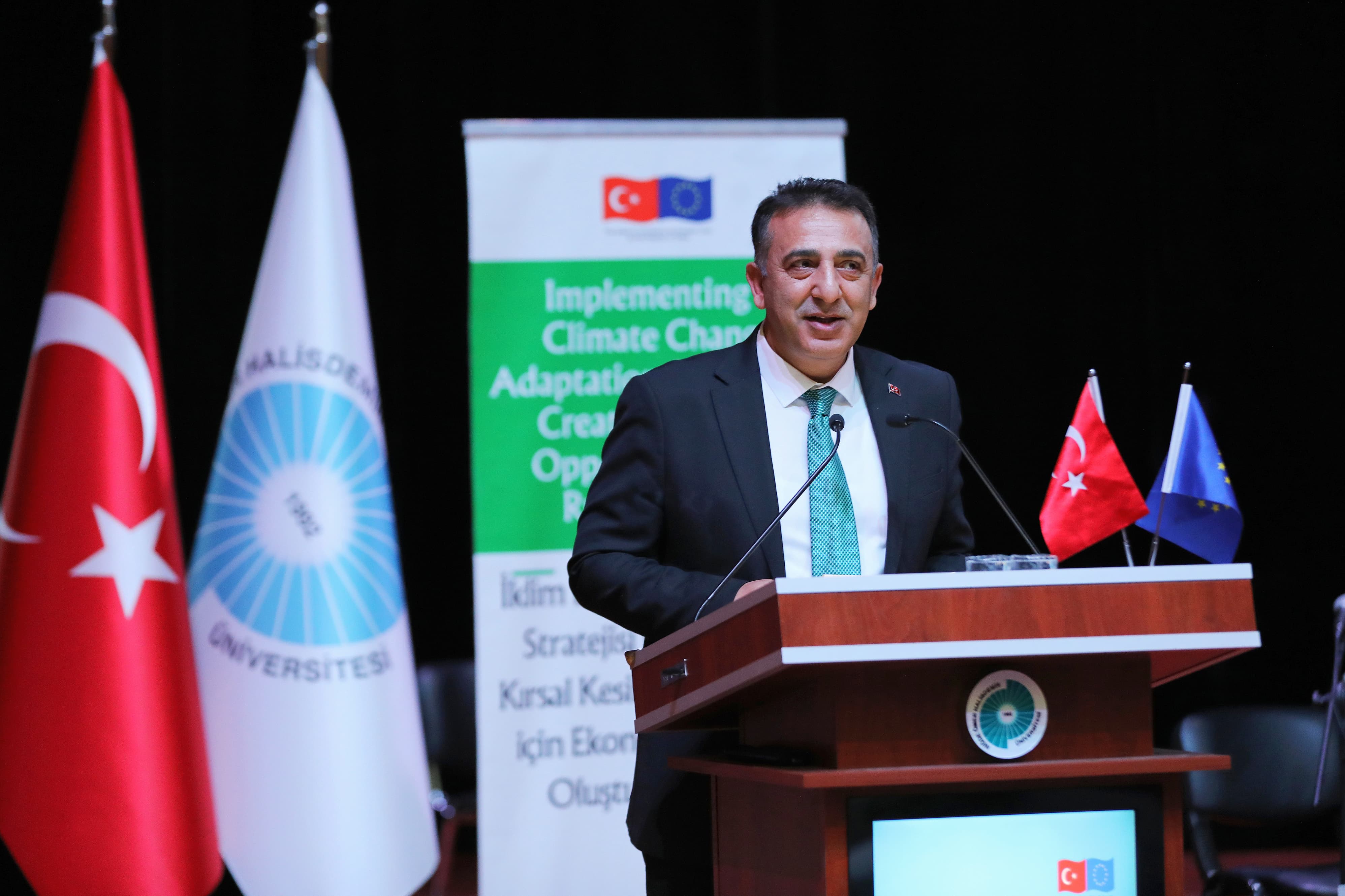 İklim Değişikliği Başkanı Hasar, kırsal kesimdeki kadınlara yönelik projenin kapanış programına katıldı