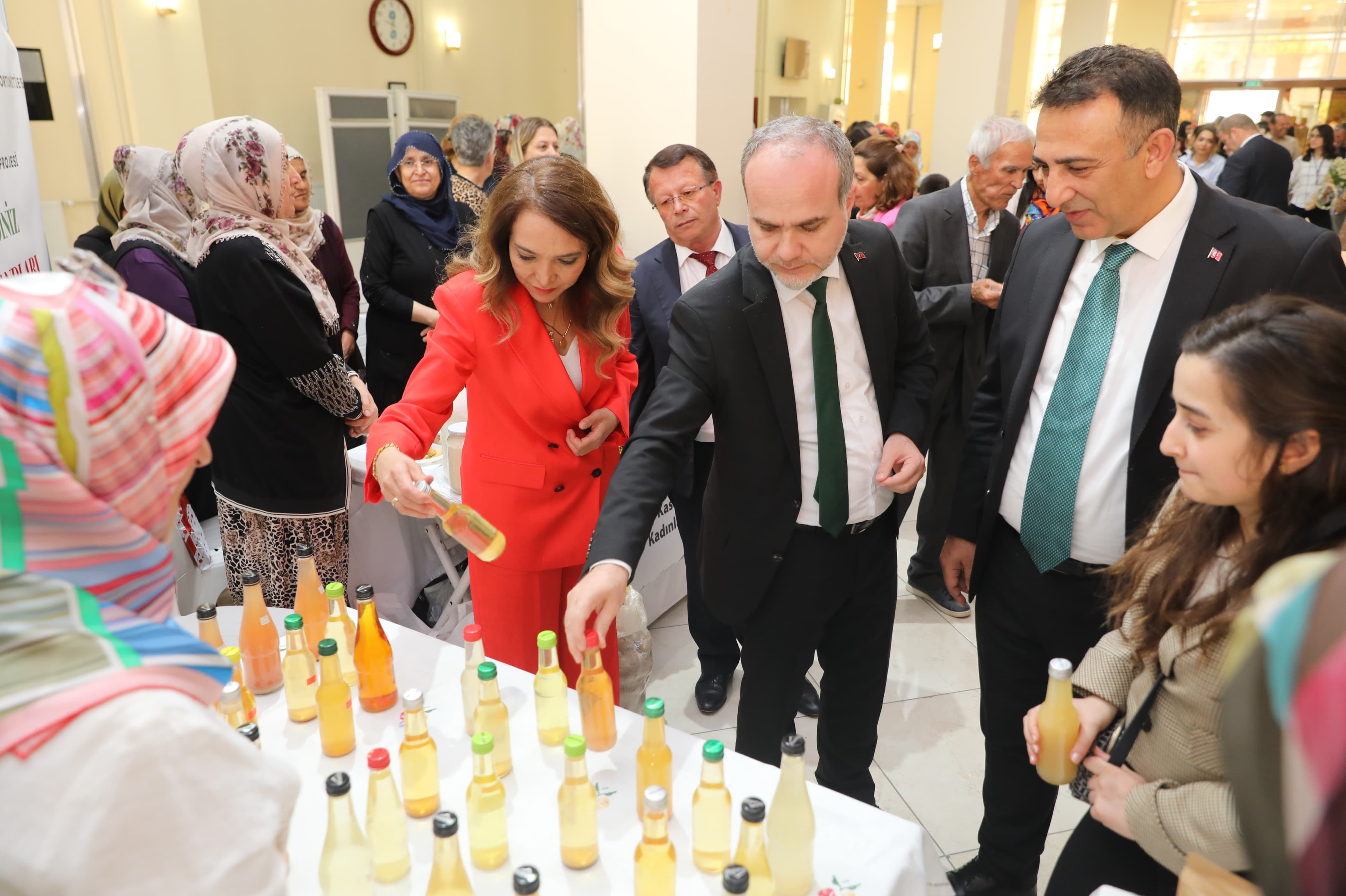 İklim Değişikliği Başkanı Hasar, kırsal kesimdeki kadınlara yönelik projenin kapanış programına katıldı