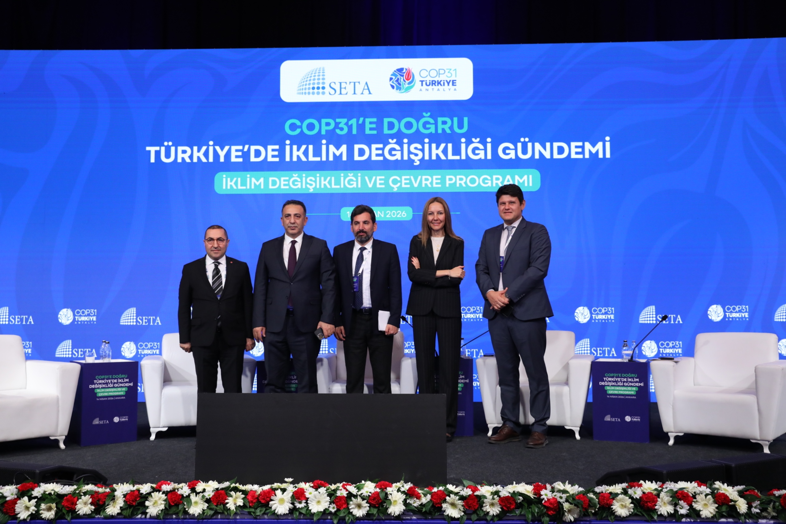 İklim Değişikliği Başkanı Hasar, SETA tarafından düzenlenen konferansa katıldı